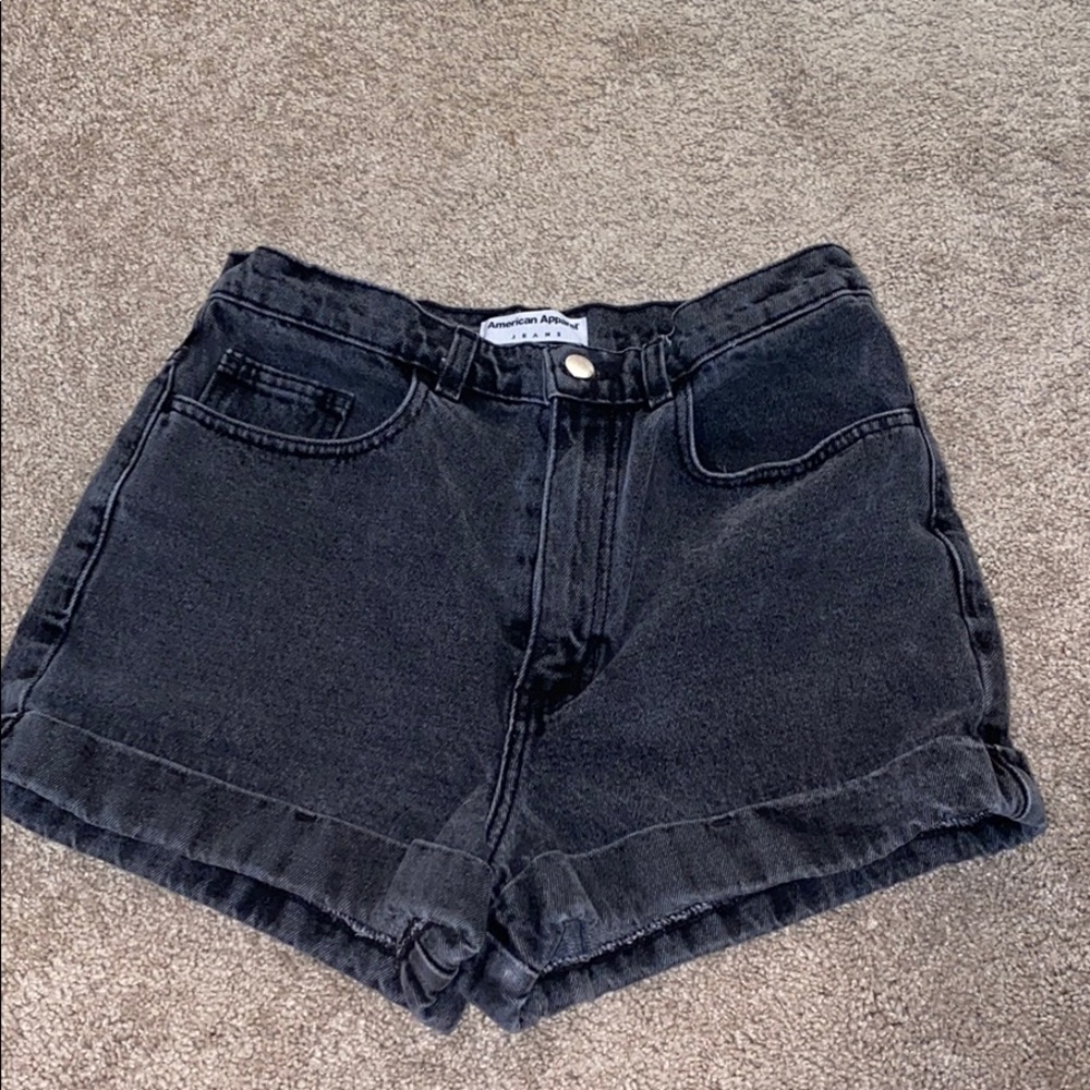 Black high waisted ‘mom’ shorts